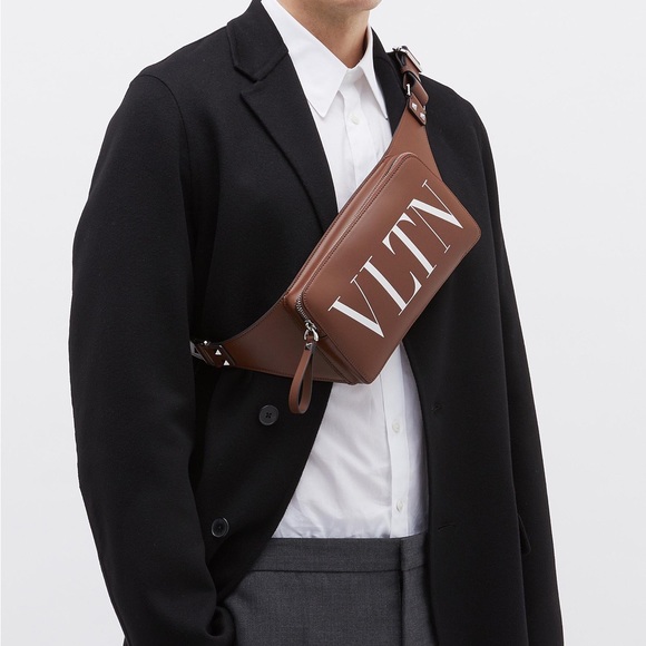 ❌SOLD❌Authentic Valentino Garavani rockstud VLTN Brown leather belt bag - Picture 3 of 17